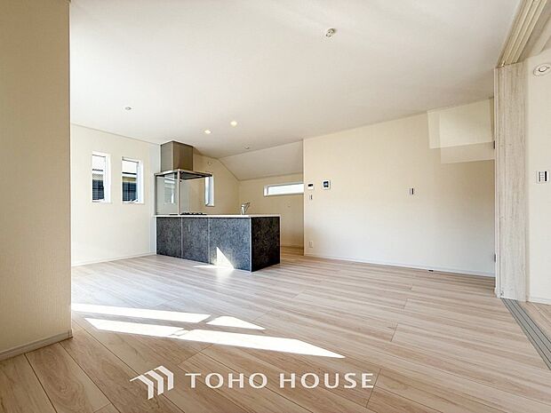 ご家族やお客様との時間など、多くの時を刻む空間。何気なく過ぎる時でさえも上質なひと時に。