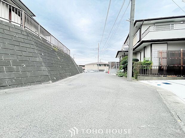 落ち着きのある閑静な住宅街。きっとここからご家族のかけがえのない想い出が作られることでしょう。