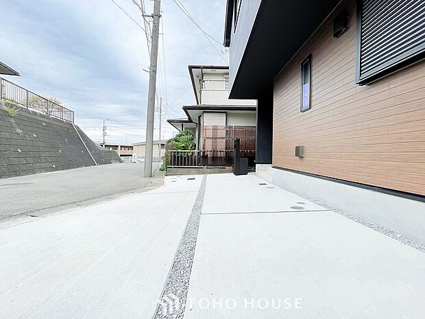 カースペースもゆとりある空間を保っています。