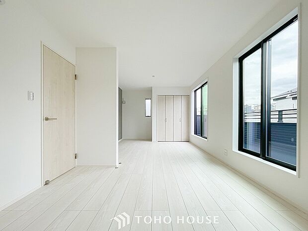 環境の良い場所にセンス良く暮らしたい、こだわりの室内には至福のシーンが繰り広げられます。