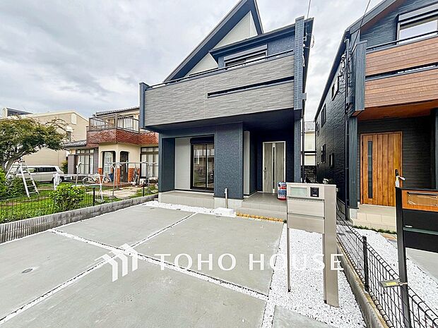 表現された空間は豊かな光と風を纏い、暮らしの時間を豊かにしてくれます。