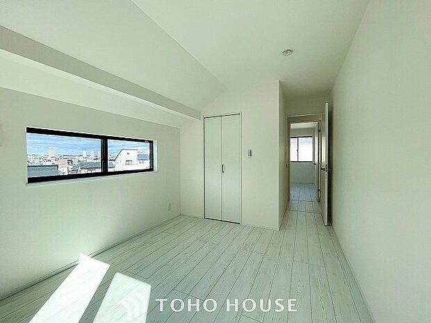 一日の疲れをいやしてくれる主寝室。自分時間を快適に過ごすプライベートルーム。