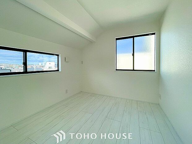 通風・採光にも優れ、心地よい光と風があふれています。