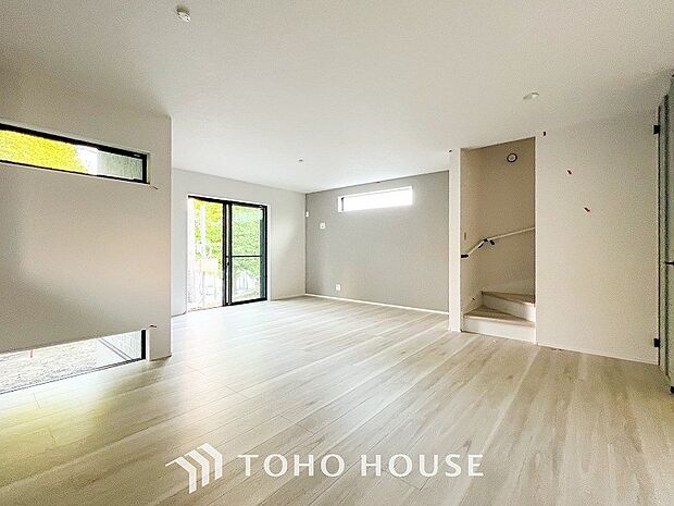 落ち着いた雰囲気に包まれた伸びやかな空間で、ゆったりと家族団らんの時間を過ごせます。