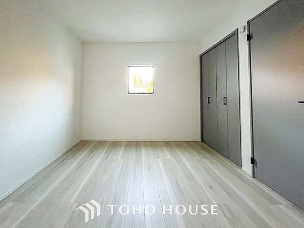 収納スペースもあり、生活しやすい居住スペースです。