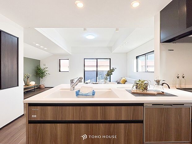 家族の健康を支えるキッチン。毎日使う場所だから気持よく使えて、居心地の良い空間に。