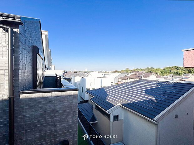 開放的で気持ちの良い眺望と青い空を満喫できます。