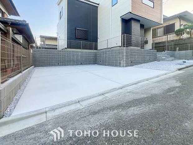 カースペースもゆとりある空間を保っています。