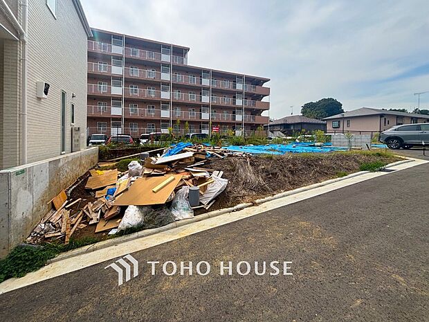 敷地内に駐車スペースがあると、日々の暮らしをスムーズに運ぶ事が出来ます。