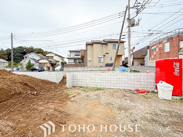 カースペースはお車2台分のゆとりある広さがあります。
