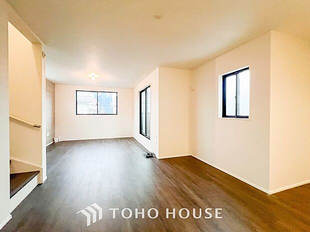 開放感あるリビングダイニング。ご家族とのんびりしたひと時を過ごせますね。