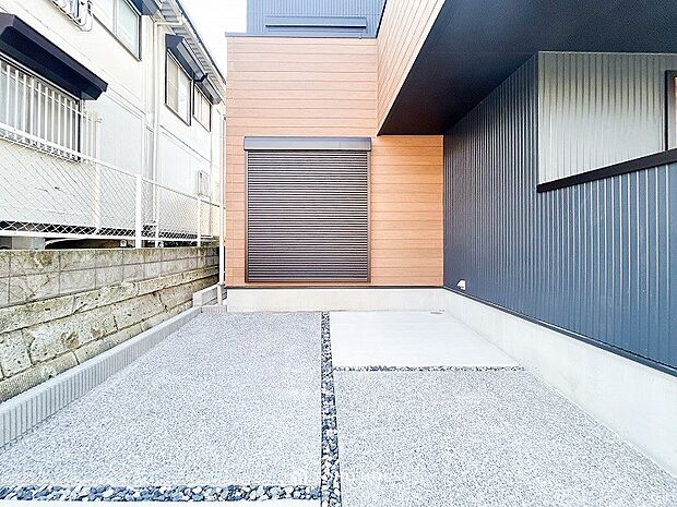 カースペースもゆとりある空間を保っています。