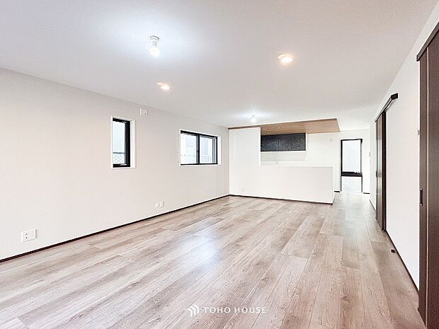 ここにはみんなが集い、食事と楽しい会話が始まるスペース。