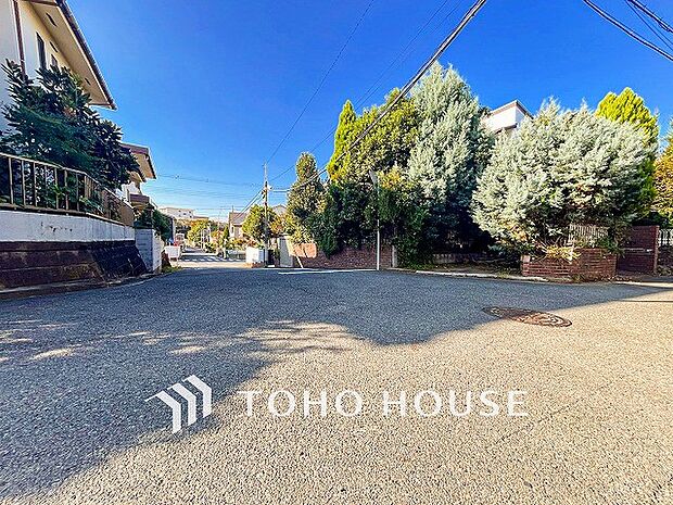 忙しく過ぎゆく日常を置き去るほど、ゆったりした時間が流れる住環境。