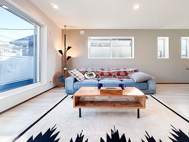 空気感という居心地の良いＢＧＭは、暮らしのステージを彩り、心のやすらぎと満足感を与えてくれます。