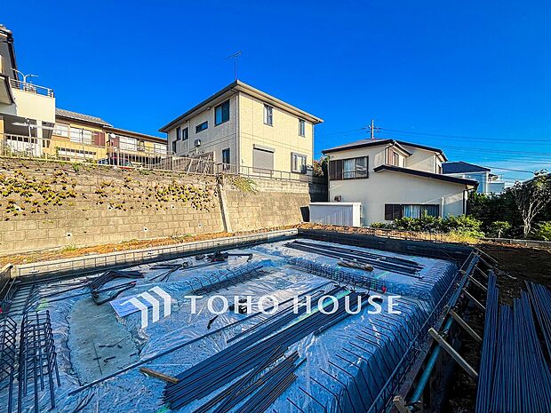 時間のゆとりと空間、爽やかな陽光がもたらす光と風を贅沢なまでに感じる暮らしが始まります。