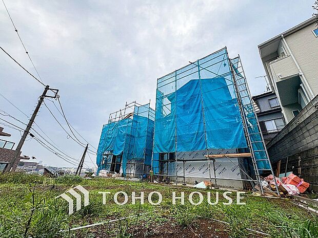 風を感じ青い空から太陽の恵みを感じる温もり溢れる佇まい。