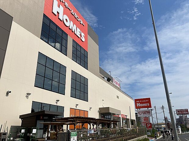 家電、電材、食品、日用雑貨、日用品、ペット用品、グリーン等日々の暮らしに必要な商品を豊富に取り揃えています。