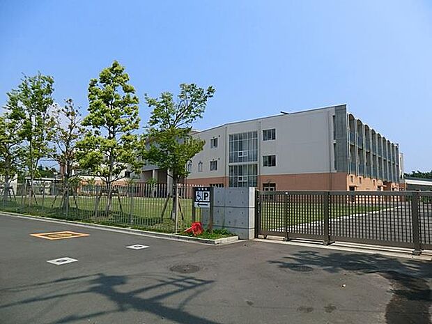 藤沢市立六会中学校