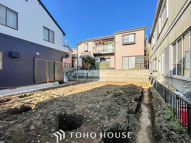 風を感じ青い空から太陽の恵みを感じる温もり溢れる佇まい。