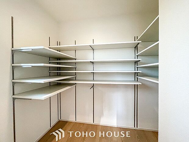 大容量の収納スペースで住空間はスッキリ広々。