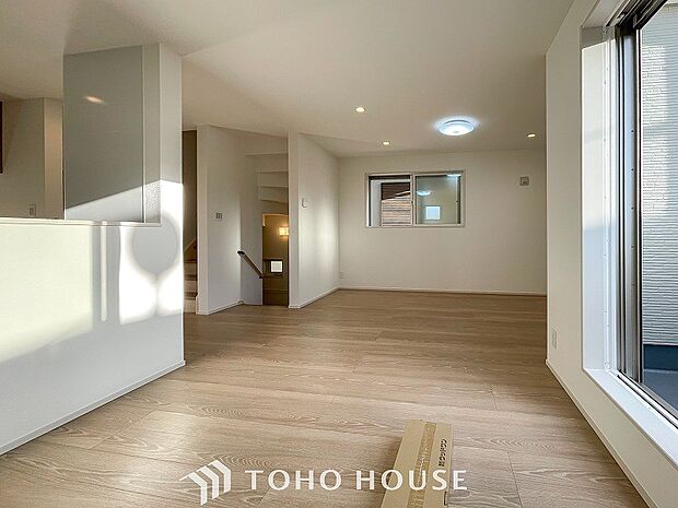 換気機能をはじめ、夜間や雨天時の衣類乾燥に便利な乾燥機能、暖房機能も搭載。