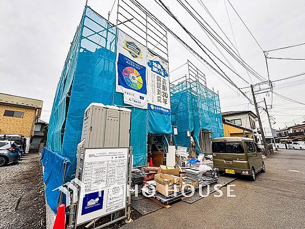 爽やかな青空の下に贅沢なほどに降り注ぐ陽光、豊かな居住性と、クオリティが見事に調和した住空間。