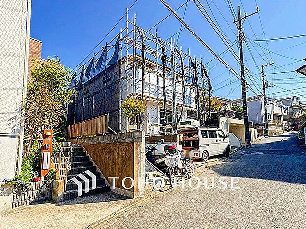 時間のゆとりと空間、爽やかな陽光がもたらす光と風を贅沢なまでに感じる暮らしが始まります。