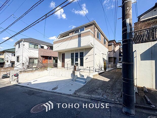 表現された空間は豊かな光と風を纏い、暮らしの時間を豊かにしてくれます。