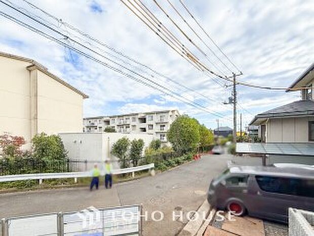 開放的で気持ちの良い眺望と青い空を満喫できます。