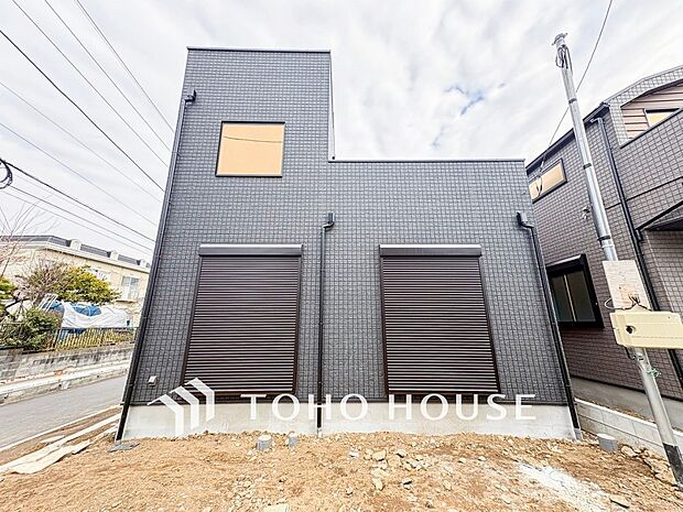 表現された空間は豊かな光と風を纏い、暮らしの時間を豊かにしてくれます。