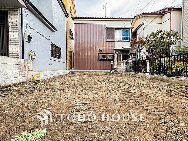 風を感じ青い空から太陽の恵みを感じる温もり溢れる佇まい。