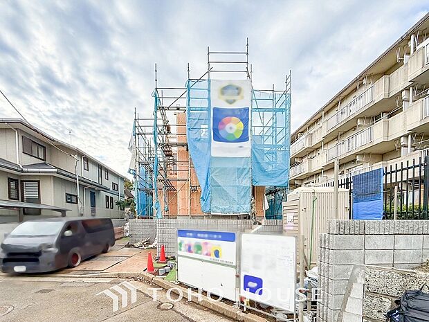 風を感じ青い空から太陽の恵みを感じる温もり溢れる佇まい。