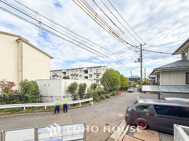 開放的で気持ちの良い眺望と青い空を満喫できます。