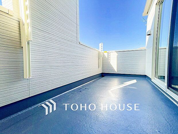 お部屋にも爽やかな風と暖かく柔らかな日差しが差し込み、毎日の暮らしを豊かに彩ります。