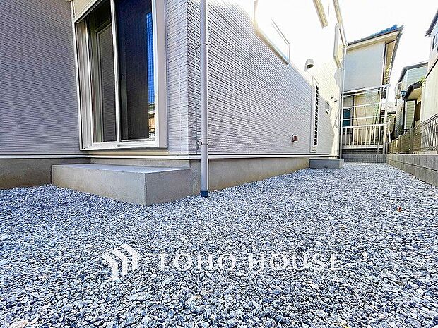 毎日の暮らしの中に癒しを与えてくれるお庭スペース。