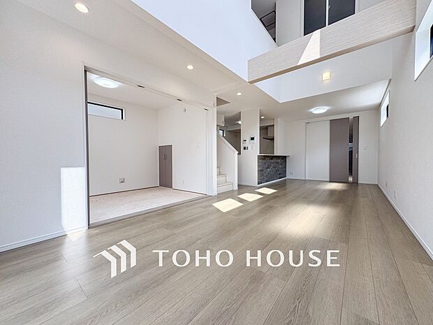 ご家族やお客様との時間など、多くの時を刻む空間。何気なく過ぎる時でさえも上質なひと時に。