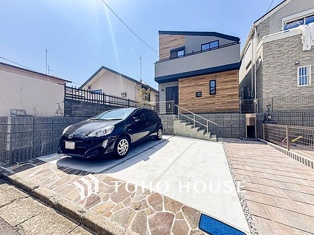 カースペースもゆとりある空間を保っています。