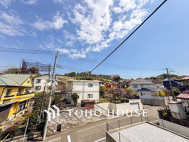 開放的で気持ちの良い眺望と青い空を満喫できます。
