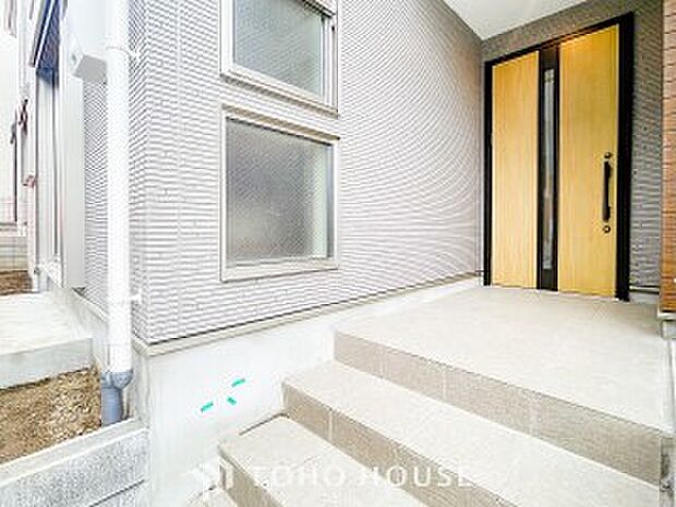 帰り着くたびに洗練されたテイストの空間に迎えられ誇りと喜びを感じる玄関まわりです。