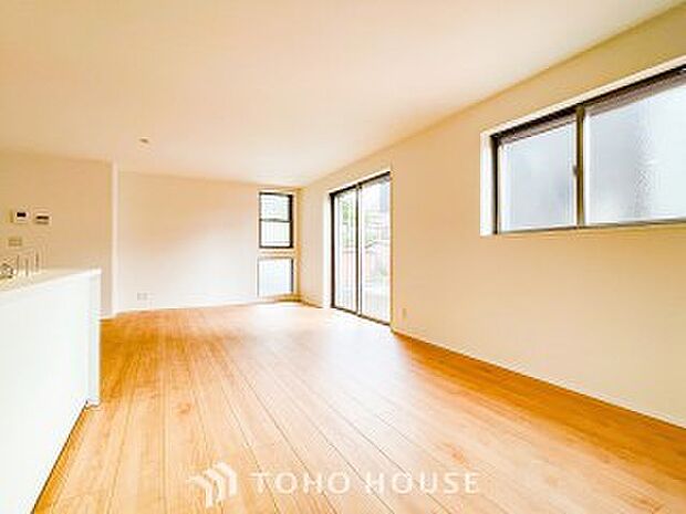 落ち着いた雰囲気に包まれた伸びやかな空間で、ゆったりと家族団らんの時間を過ごせます。