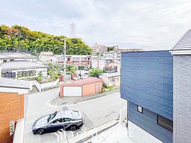 開放的で気持ちの良い眺望と青い空を満喫できます。