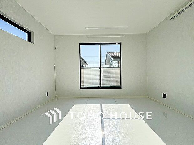 一日の疲れをいやしてくれる主寝室。自分時間を快適に過ごすプライベートルーム。