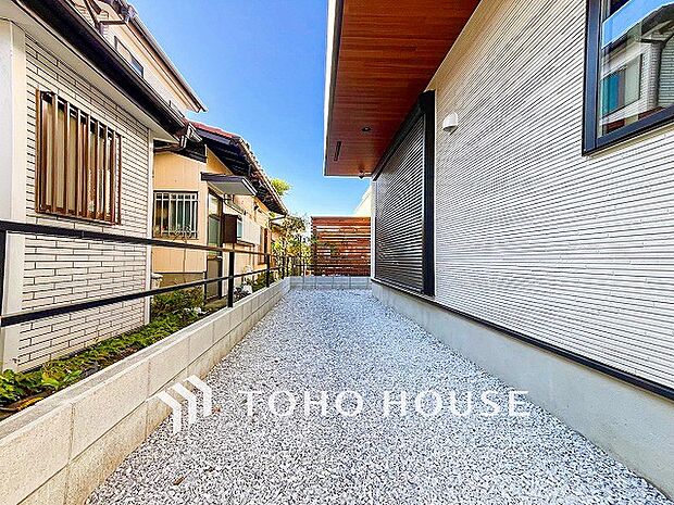 毎日の暮らしの中に癒しを与えてくれるお庭スペース。