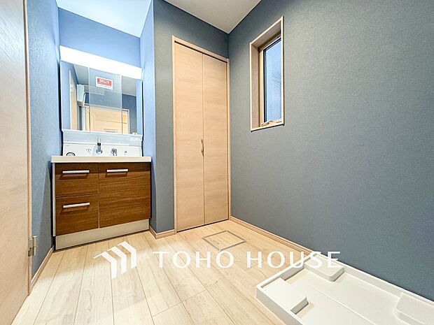 ご家族の1日が始まり、1日の終わりを締めくくる洗面空間。