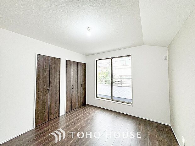 収納スペースもあり、生活しやすい居住スペースです。