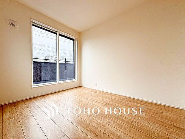 一日の疲れをいやしてくれる主寝室。自分時間を快適に過ごすプライベートルーム。