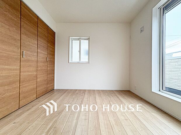 収納スペースもあり、生活しやすい居住スペースです。