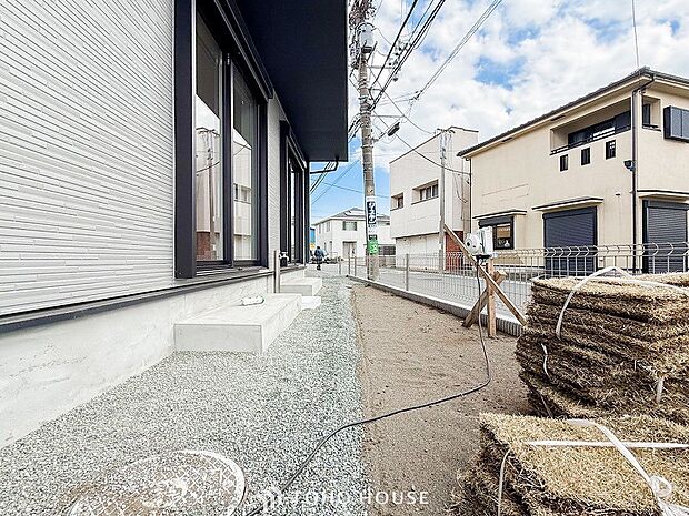 毎日の暮らしの中に癒しを与えてくれるお庭スペース。