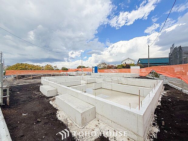 閑静な住宅地で小さなお子様がいるご家族にも安心な住環境が魅力です。